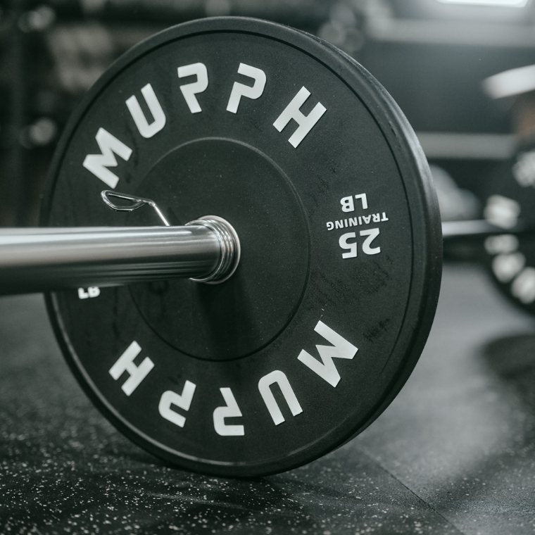Plaque bumper MURPH Training sur une barre